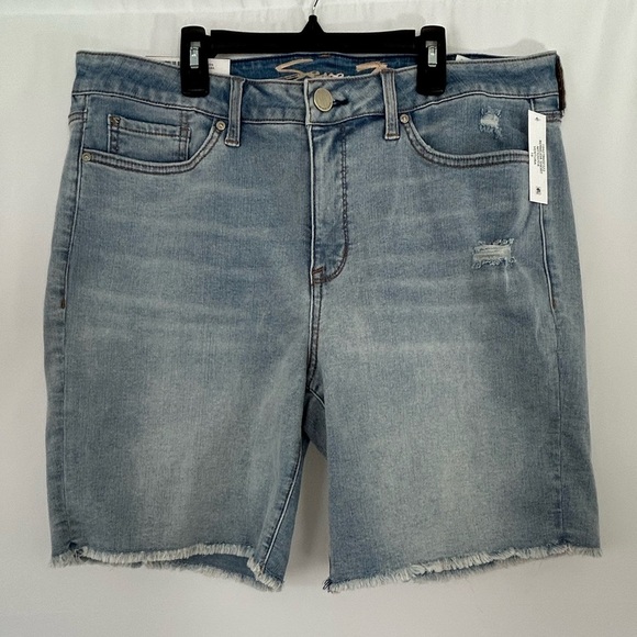 NWT Seven7 Denim Shorts Women’s Size 16, 9 in Inseam Sunset Bermuda Frayed Leg - Picture 8 of 13